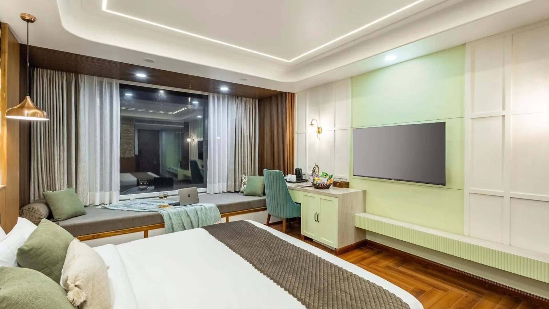Alaya Stays 6 Bhk With Garden - Evaara Woods Hilltop Шимла 0*,  Индия