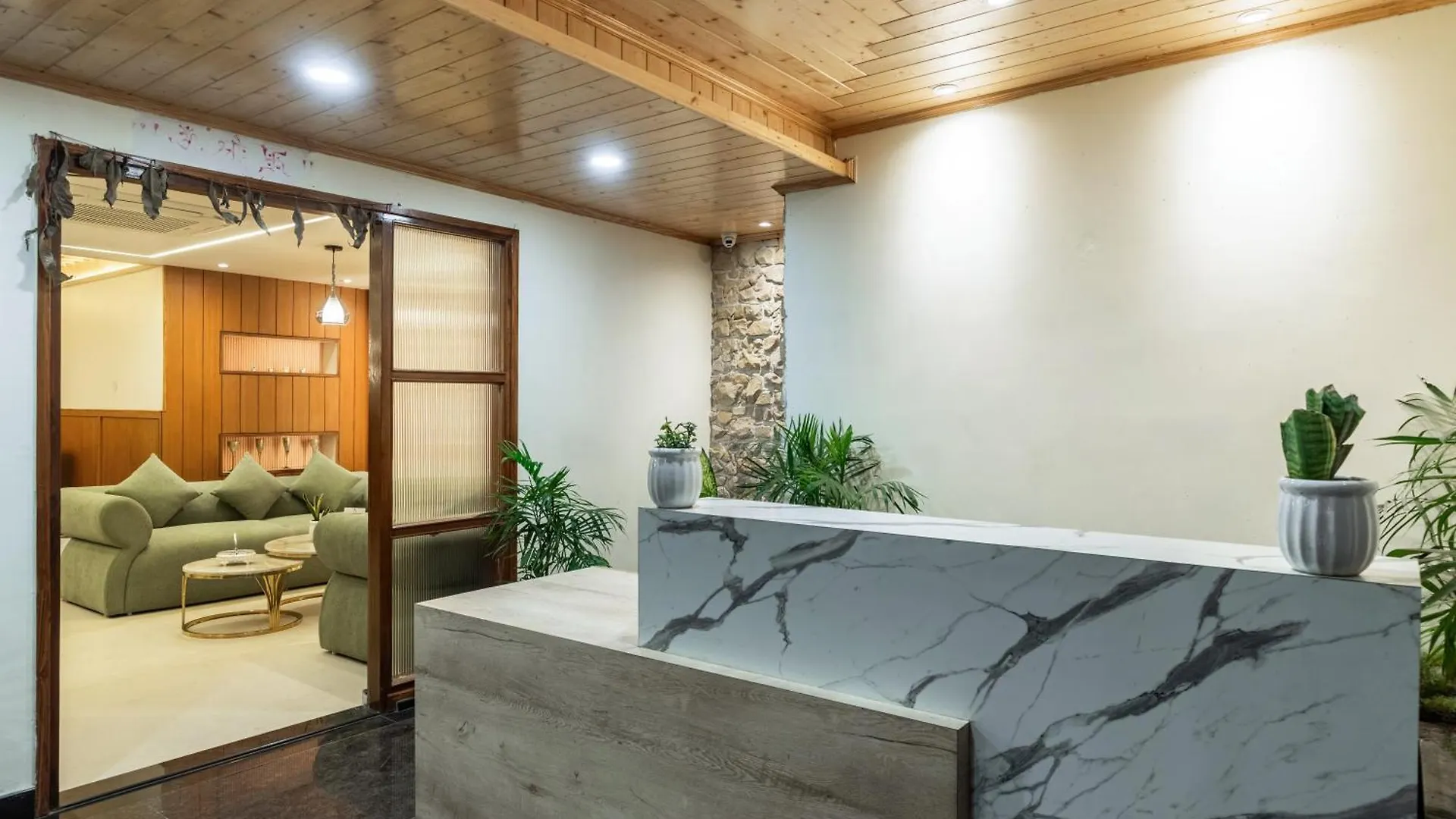 Alaya Stays 6 Bhk With Garden - Evaara Woods Hilltop Шимла