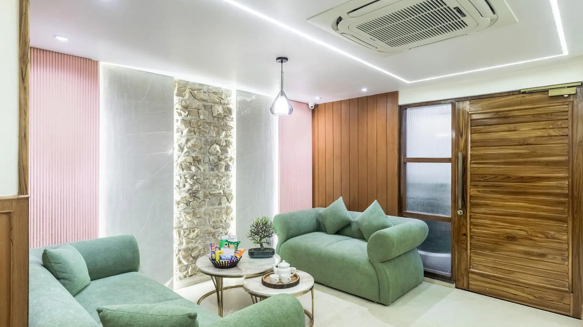Alaya Stays 6 Bhk With Garden - Evaara Woods Hilltop Шимла Индия