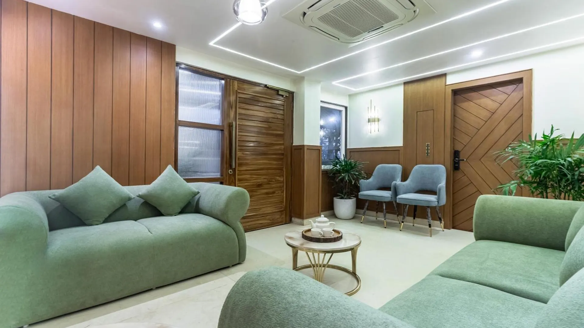 Апартаменты Alaya Stays 6 Bhk With Garden - Evaara Woods Hilltop Шимла Индия